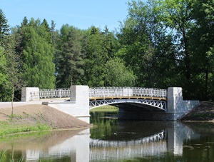 Завершена реставряция Оленьего моста в Павловске