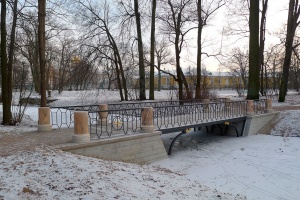 В Александровском парке отреставрирован мост XVIII века