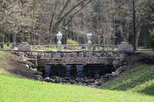 Руинный каскад вновь радует посетителей Павловского парка